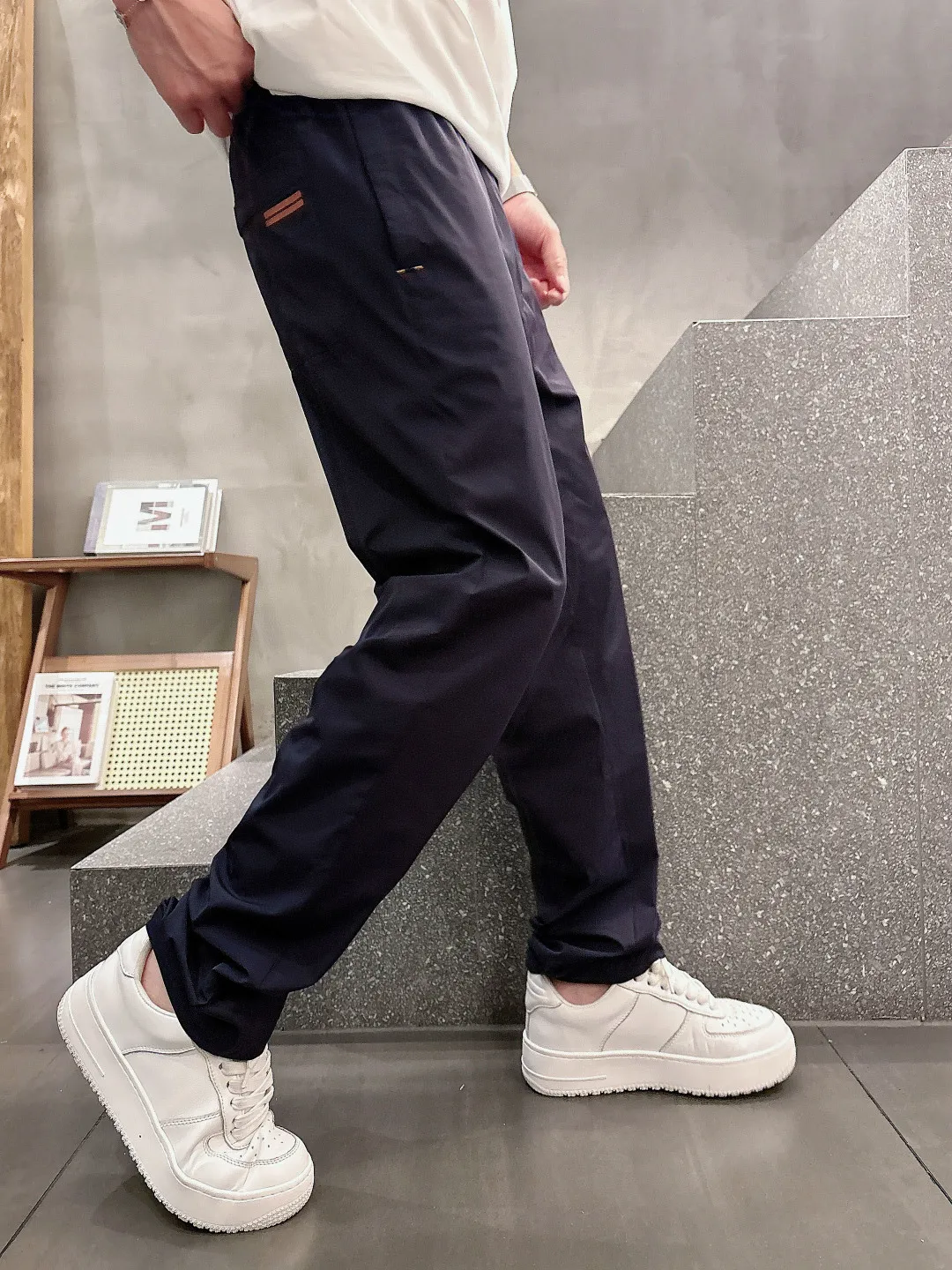 ， ， ， ， . . ， ， Sizes M-3x L